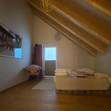 Ferienyogahaus Bergblick Neues Blockhaus! *